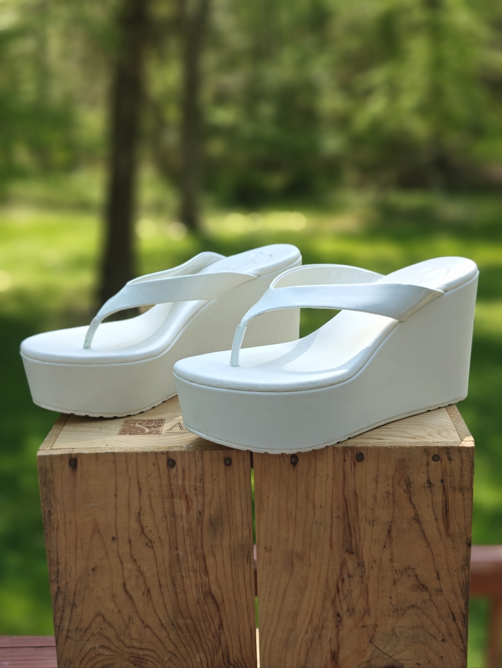 Jessica Simpson White Platform Wedge Thong Sandals